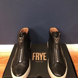Frye Lena Zip Black Leather Sneakers Size 6 New